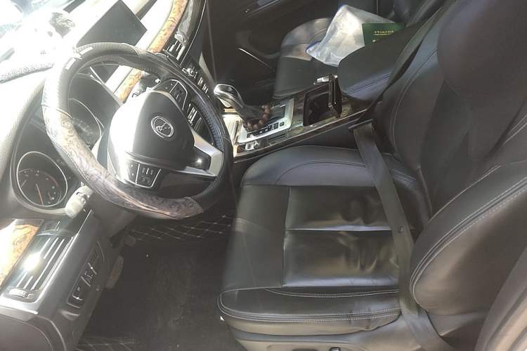 Used Hanteng X7 2016 2.0T DCT Luxury Edition Left Front Seat