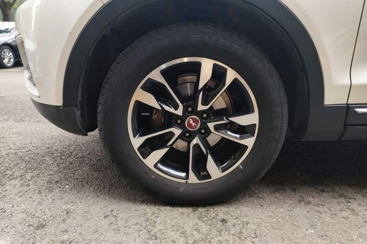 Used Hanteng X7 2016 2.0T Manual Luxury Version Left Front Wheel Hub