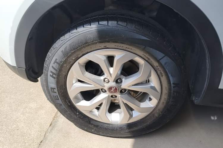 Used Hanteng X7 2016 1.5T Manual Luxury Version Left Front Wheel Hub
