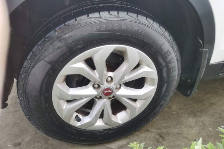 Used Hanteng X7 2016 1.5T Manual Luxury Edition Left Front Wheel Hub