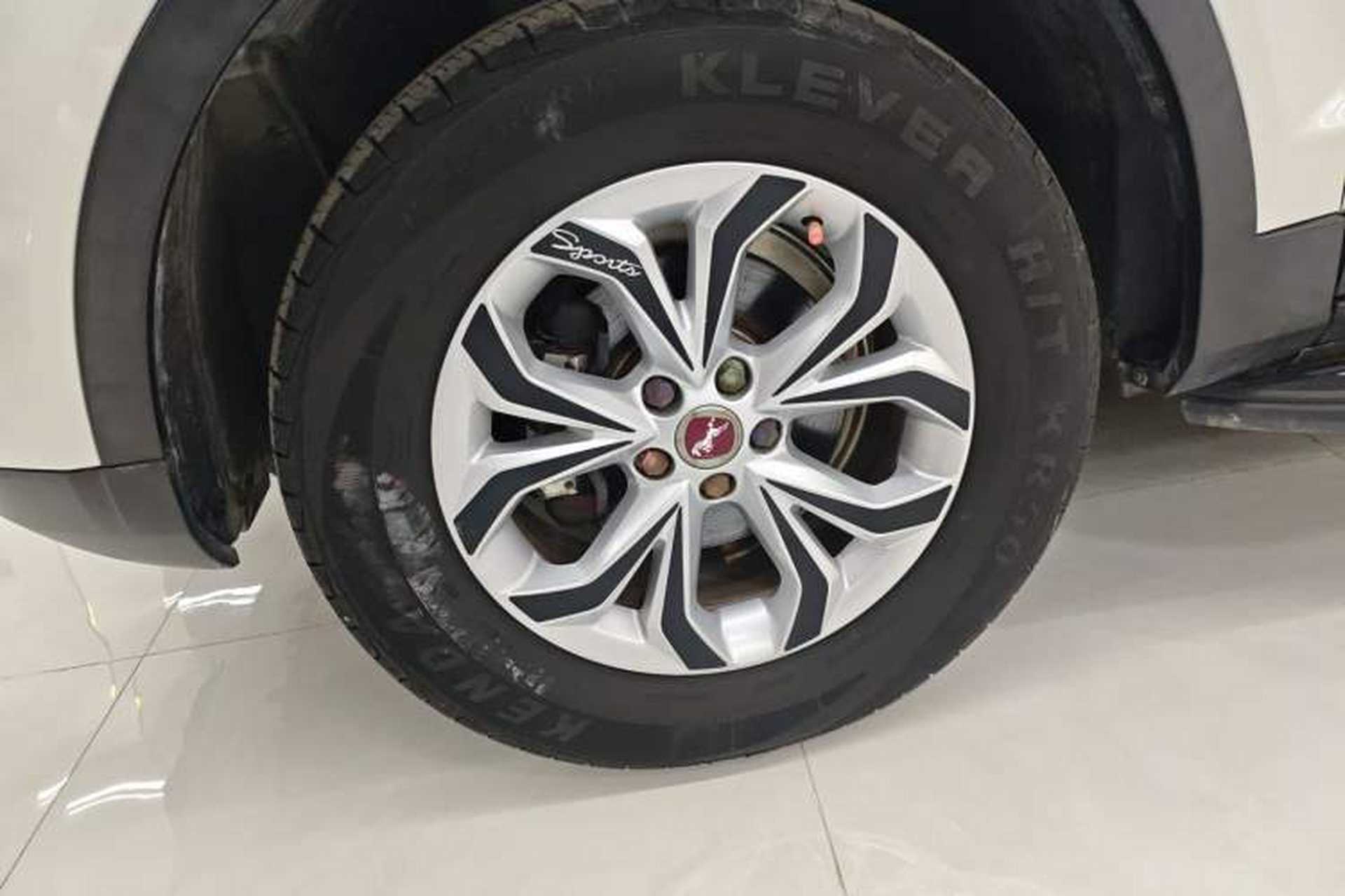 Used Hanteng X7 2016 1.5T Manual Luxury Edition Left Front Wheel Hub