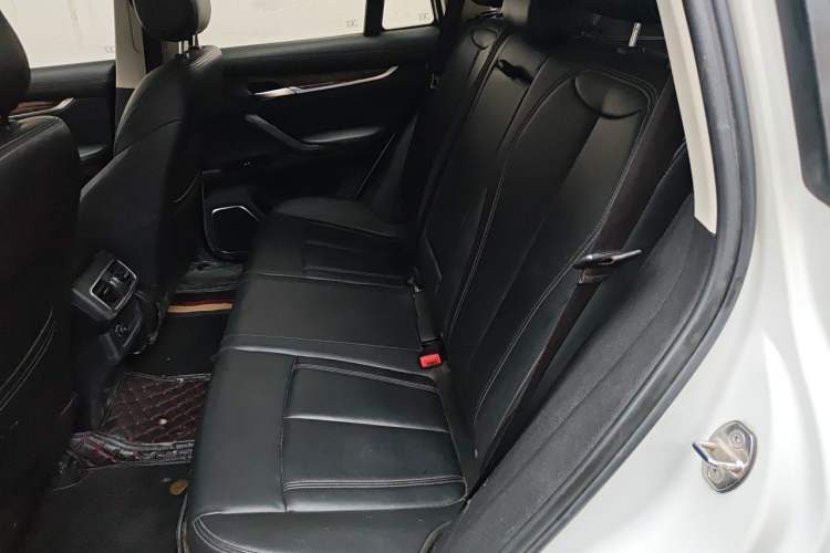 Used Hanteng X7 2016 1.5T Manual Luxury Edition Left Rear Seat