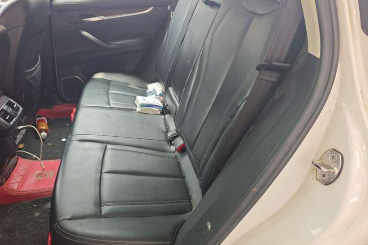 Used Hanteng X7 2016 1.5T Manual Luxury Edition Left Rear Seat