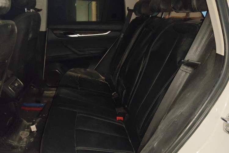 Used Hanteng X7 2016 1.5T Manual Luxury Edition Left Rear Seat