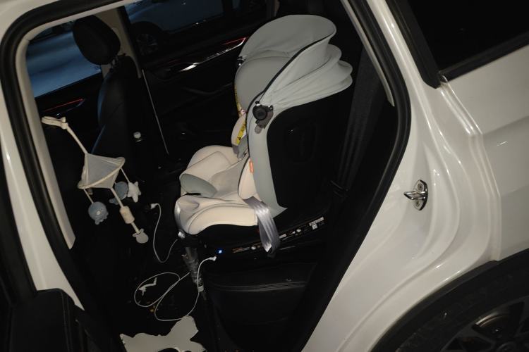 Used Hanteng X7 2016 2.0T DCT Luxury Edition Left Rear Seat