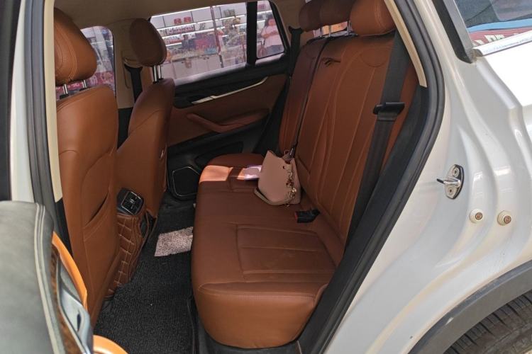Used Hanteng X7 2016 2.0T DCT Luxury Version Left Rear Seat