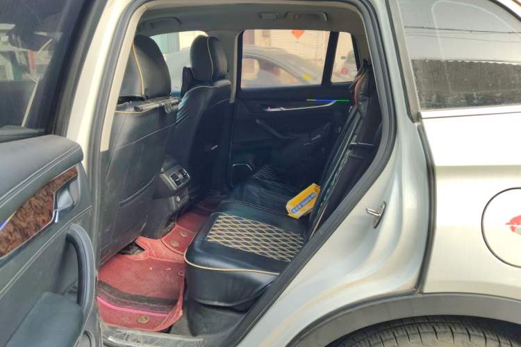 Used Hanteng X7 2016 1.5T Manual Luxury Edition Left Rear Seat