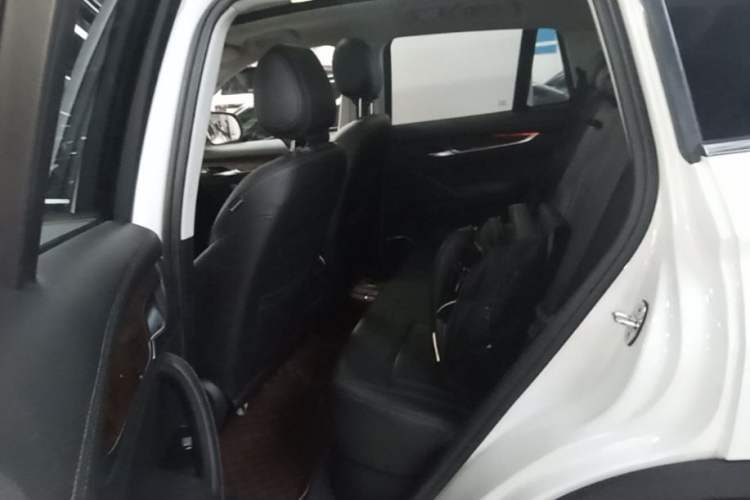 Used Hanteng X7 2016 2.0T DCT Luxury Edition Left Rear Seat