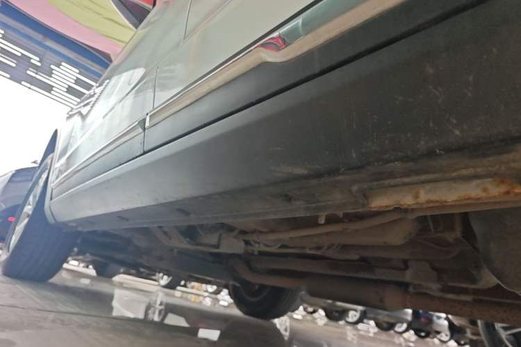 Used Hanteng X7 2016 1.5T Manual Luxury Edition Left Side Sill