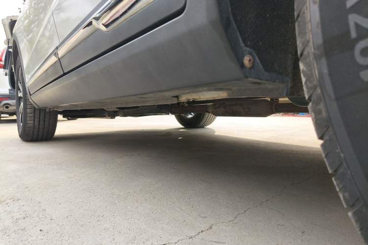 Used Hanteng X7 2016 2.0T DCT Luxury Edition Left Side Sill