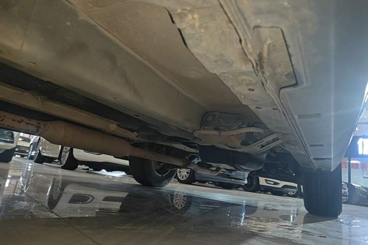 Used Hanteng X7 2016 1.5T Manual Luxury Edition Left Side Sill