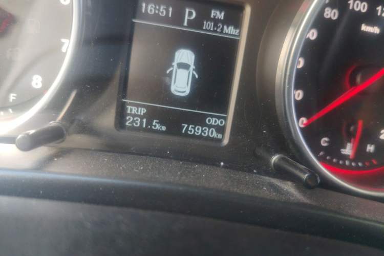 Used Hanteng X7 2016 2.0T DCT Luxury Edition Odometer Close Up