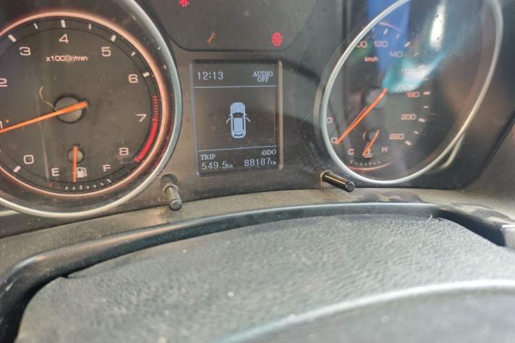 Used Hanteng X7 2016 1.5T Manual Luxury Edition Odometer Close Up