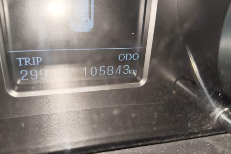 Used Hanteng X7 2016 1.5T Manual Luxury Edition Odometer Close Up