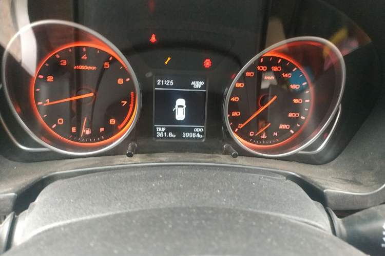 Used Hanteng X7 2016 1.5T Manual Comfort Model Odometer Close Up