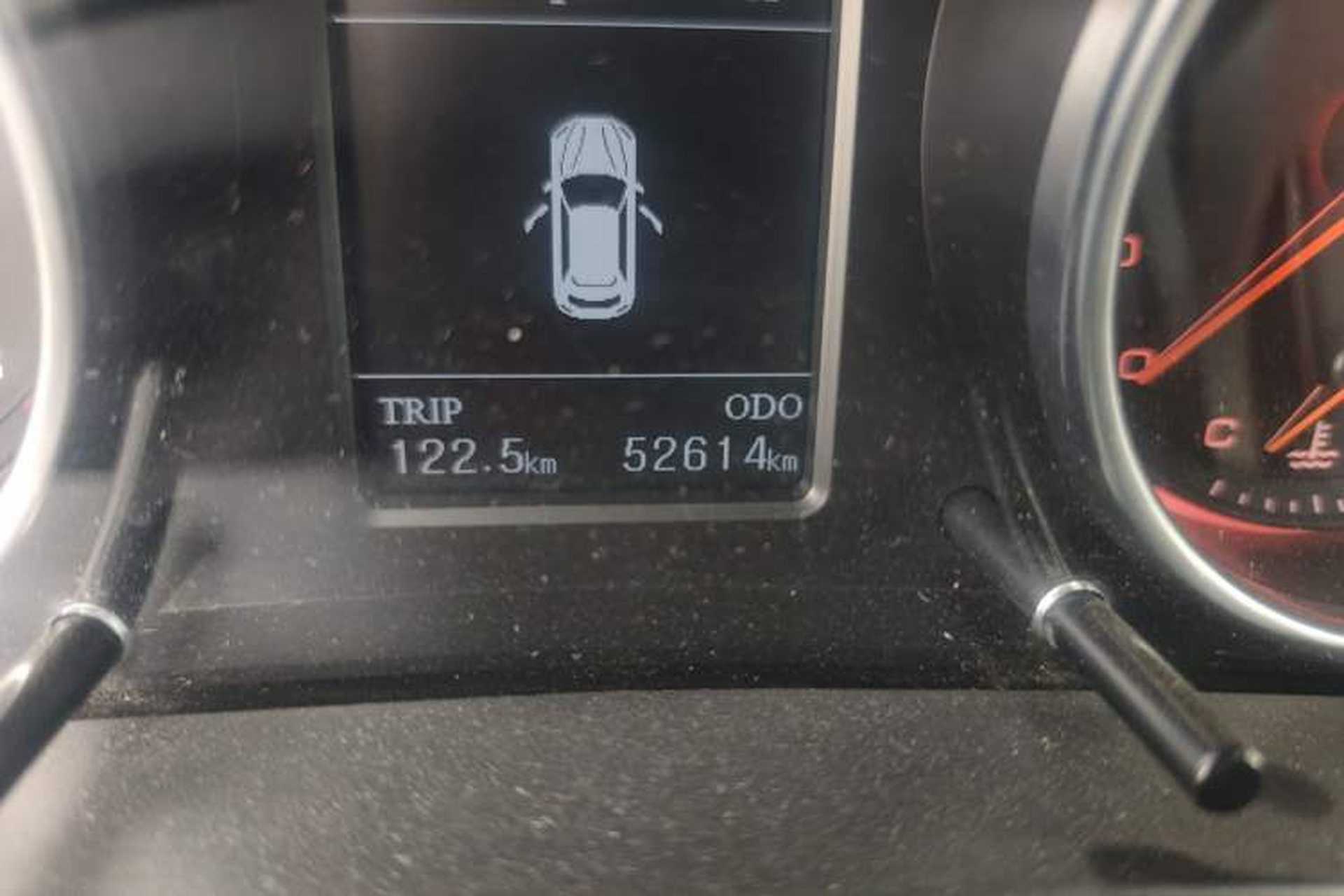 Used Hanteng X7 2016 2.0T DCT Luxury Edition Odometer Close Up
