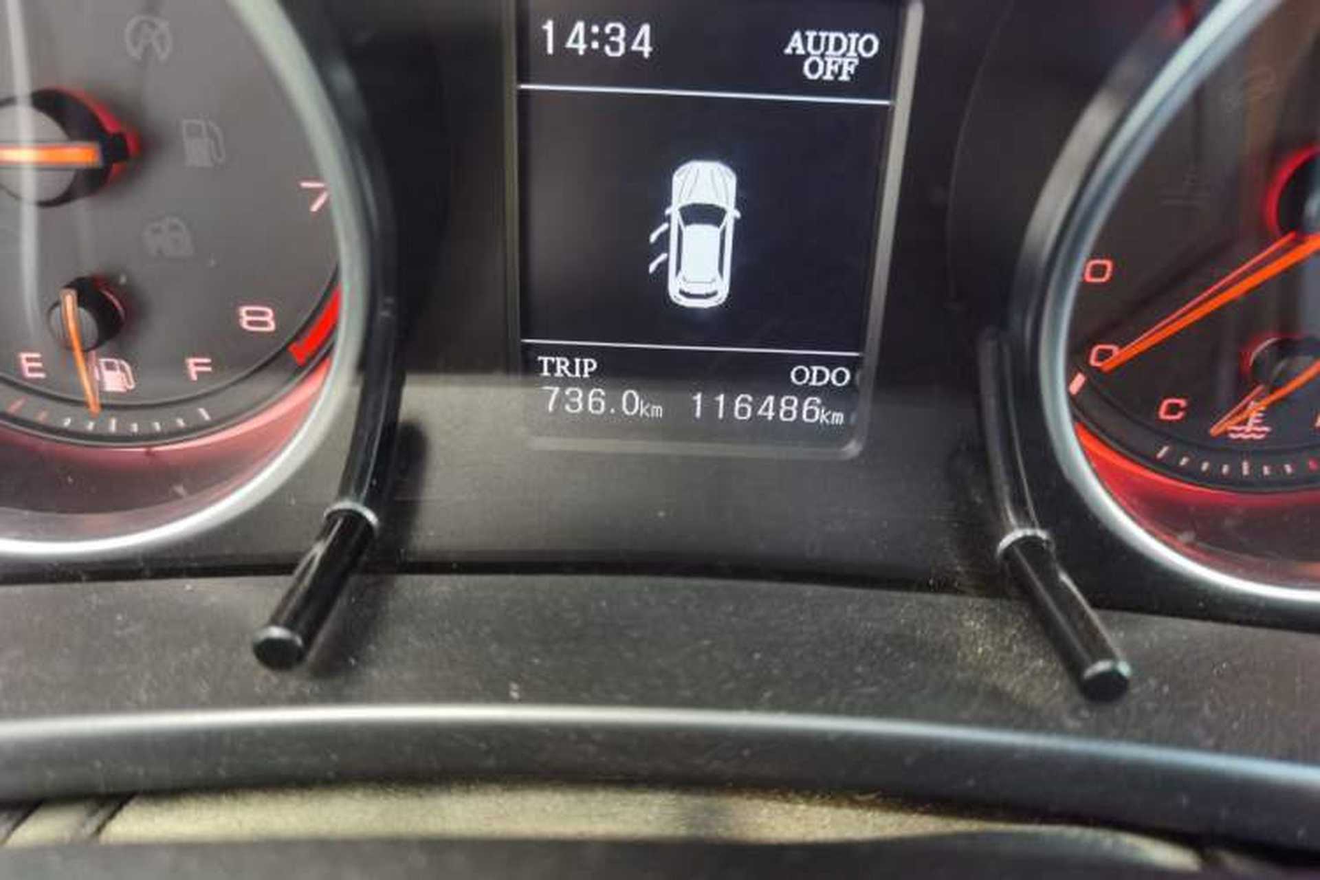 Used Hanteng X7 2016 1.5T Manual Luxury Edition Odometer Close Up