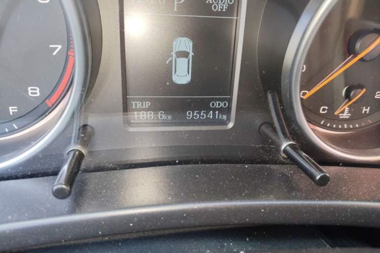 Used Hanteng X7 2016 2.0T DCT Luxury Edition Odometer Close Up