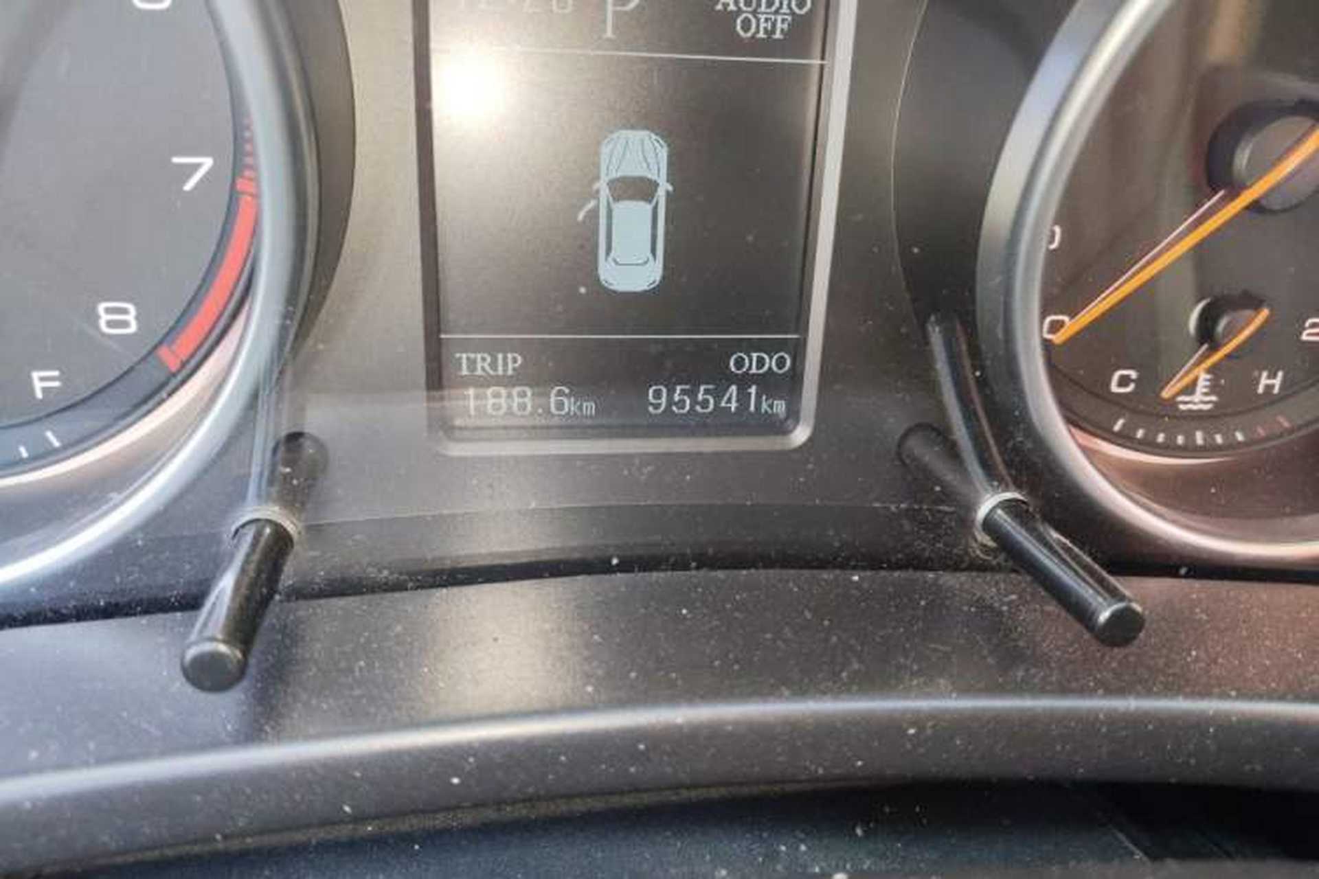 Used Hanteng X7 2016 2.0T DCT Luxury Edition Odometer Close Up