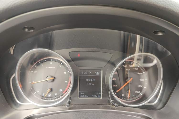 Used Hanteng X7 2016 2.0T DCT Luxury Edition Odometer Close Up
