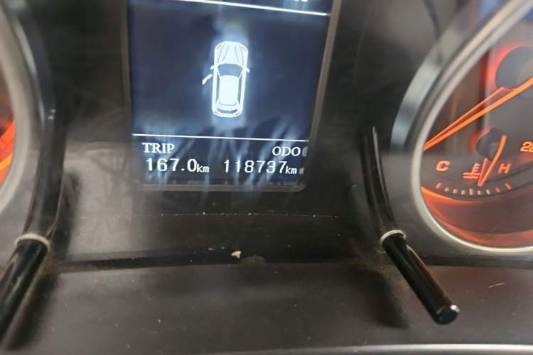 Used Hanteng X7 2016 2.0T DCT Luxury Version Odometer Close Up