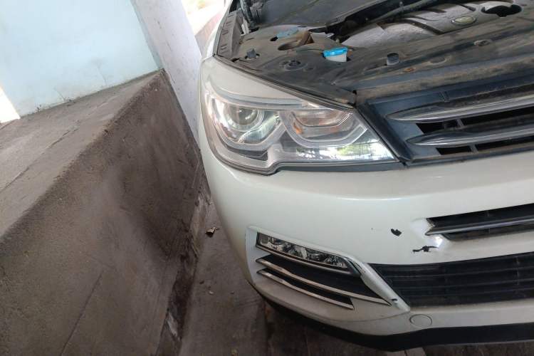 Used Hanteng X7 2016 1.5T Manual Luxury Edition Right Front Headlight