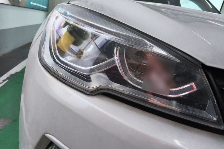 Used Hanteng X7 2016 1.5T Manual Luxury Edition Right Front Headlight