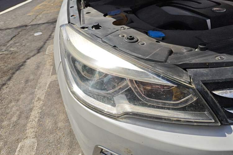 Used Hanteng X7 2016 2.0T DCT Luxury Version Right Front Headlight