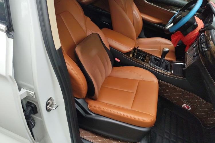Used Hanteng X7 2016 2.0T Manual Luxury Version Right Front Seat