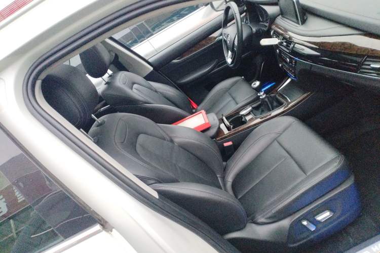 Used Hanteng X7 2016 1.5T Manual Luxury Edition Right Front Seat