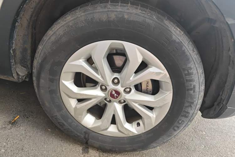 Used Hanteng X7 2016 1.5T Manual Luxury Edition Right Front Wheel Hub
