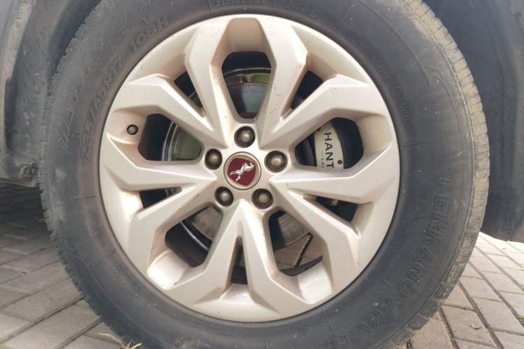 Used Hanteng X7 2016 1.5T Manual Luxury Edition Right Front Wheel Hub