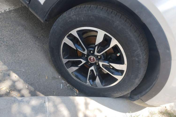 Used Hanteng X7 2016 2.0T DCT Luxury Edition Right Front Wheel Hub