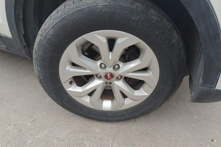 Used Hanteng X7 2016 1.5T Manual Luxury Edition Right Front Wheel Hub
