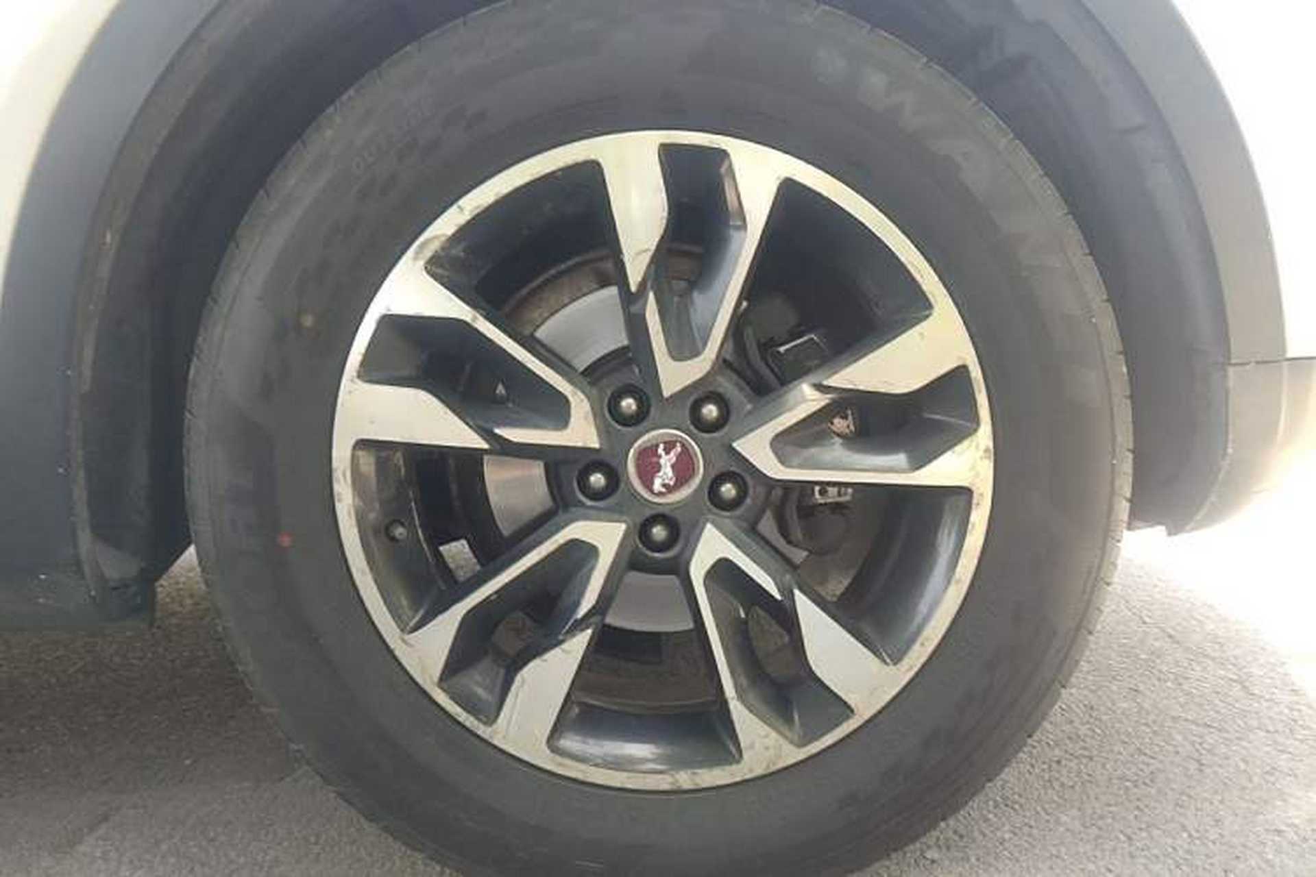 Used Hanteng X7 2016 2.0T DCT Luxury Edition Right Front Wheel Hub