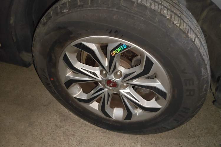 Used Hanteng X7 2016 1.5T Manual Luxury Edition Right Front Wheel Hub