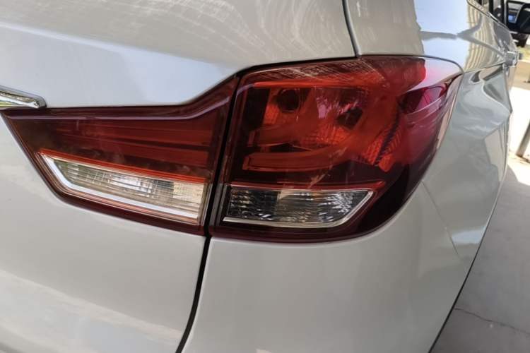 Used Hanteng X7 2016 1.5T Manual Luxury Version Right Rear Taillight