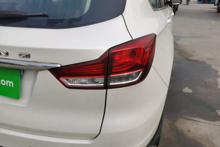 Used Hanteng X7 2016 1.5T Manual Luxury Edition Right Rear Taillight