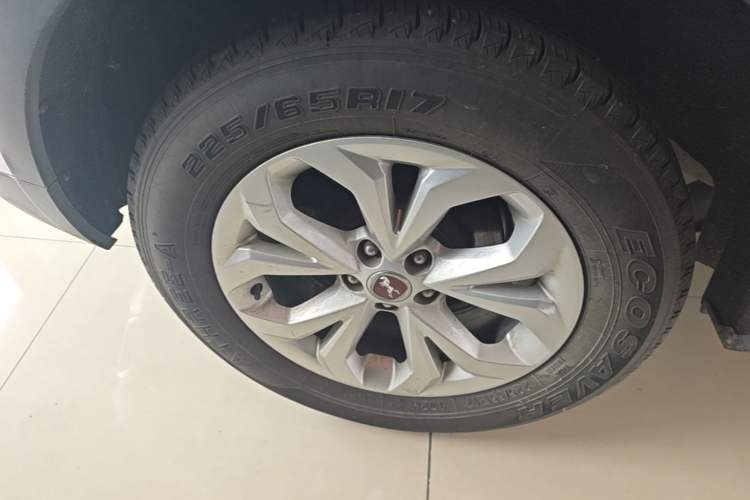 Used Hanteng X7 2016 1.5T Manual Luxury Edition Right Rear Wheel Hub