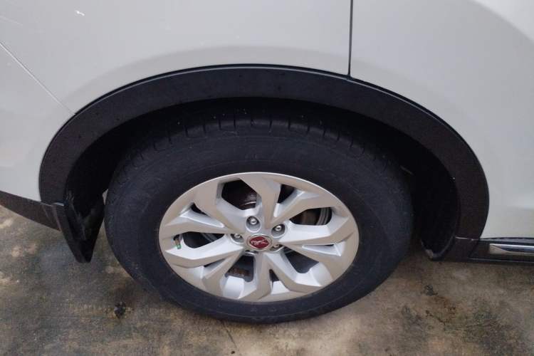 Used Hanteng X7 2016 1.5T Manual Luxury Edition Right Rear Wheel Hub