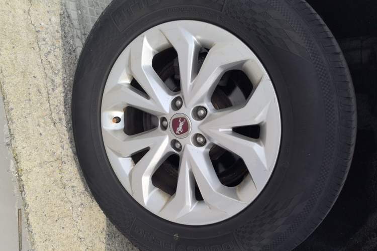 Used Hanteng X7 2016 1.5T Manual Luxury Edition Right Rear Wheel Hub