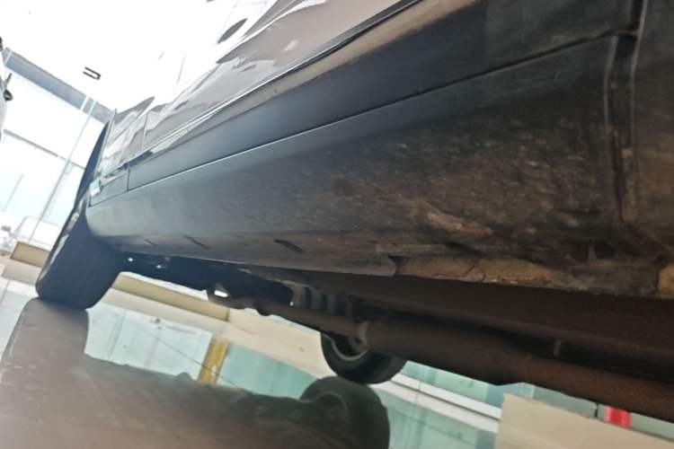 Used Hanteng X7 2016 1.5T Manual Luxury Edition Right Side Sill