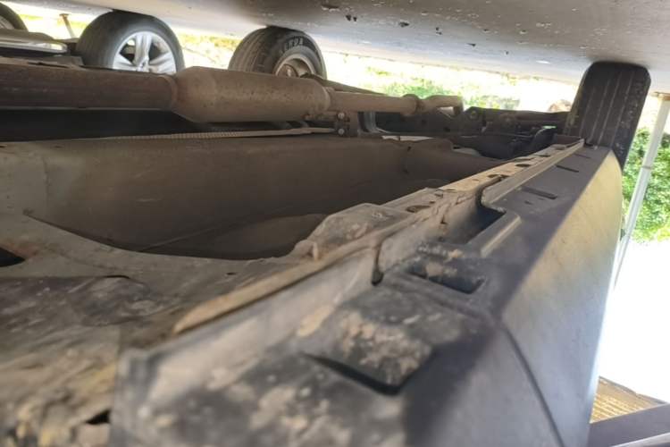 Used Hanteng X7 2016 1.5T Manual Luxury Version Right Side Sill