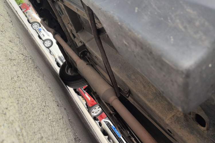 Used Hanteng X7 2016 1.5T Manual Luxury Edition Right Side Sill