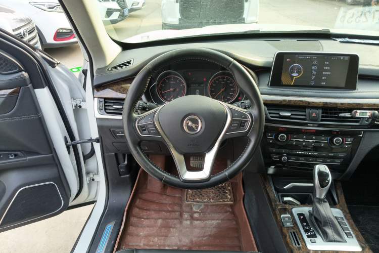 Used Hanteng X7 2016 2.0T DCT Luxury Edition Steering Wheel