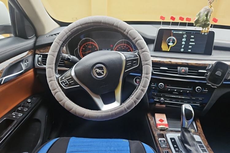 Used Hanteng X7 2016 2.0T DCT Luxury Version Steering Wheel