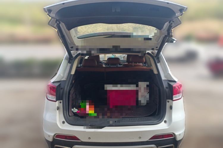 Used Hanteng X7 2016 1.5T Manual Luxury Version Trunk