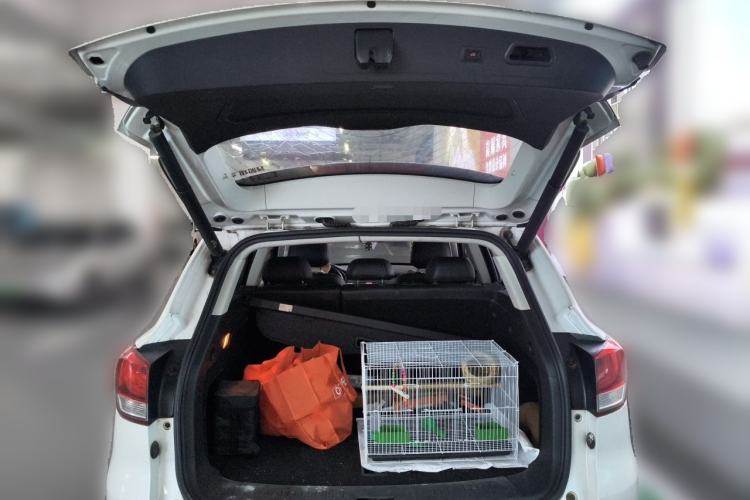 Used Hanteng X7 2016 1.5T Manual Luxury Edition Trunk