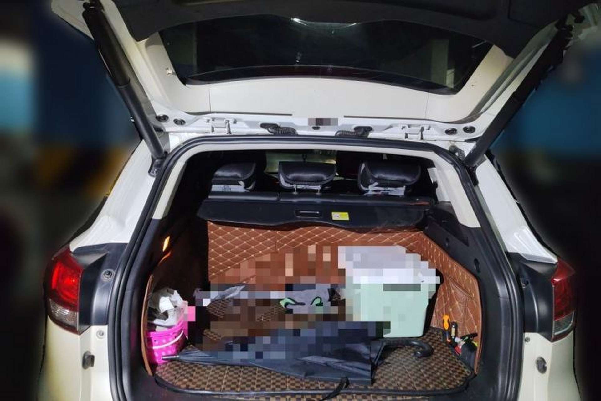 Used Hanteng X7 2016 2.0T DCT Luxury Edition Trunk
