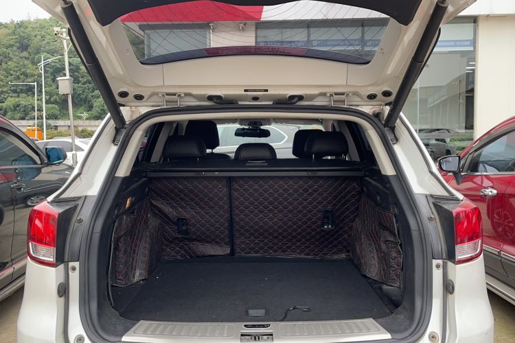 Used Hanteng X7 2016 2.0T DCT Luxury Edition Trunk